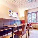 Djh-Gaestehaus Bermuda3Eck Hotel 2*